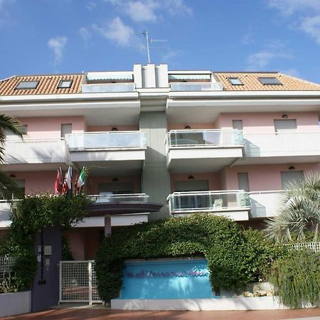 Appartamento Mediterraneo San Benedetto del Tronto Buitenkant foto